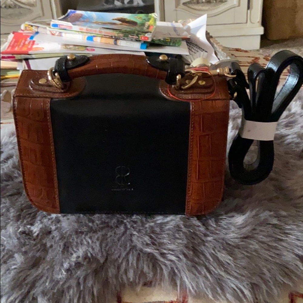 Bella Rose purse, new unused
